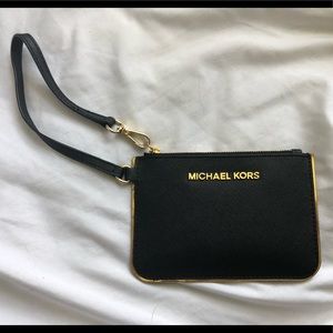 Michael Kors Zip Up Wallet